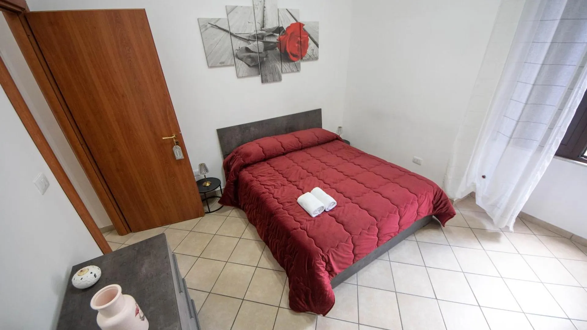 Buona Napoli Apartment 0*, Naples